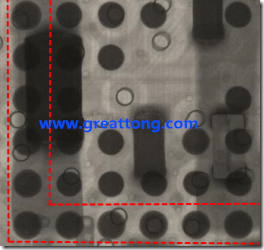 BGA錫球尺寸小于0.4mm，采用降低BGA內(nèi)圍襲球的錫膏量所得到X-Ray，稍微留意一下可以發(fā)現(xiàn)最外圈的錫量(圓的直徑)比其他內(nèi)圍的錫球上的錫量來得多一點(diǎn)點(diǎn)。也就是外圈的黑色圓形直徑比內(nèi)圈的圓形來得大一點(diǎn)點(diǎn)。