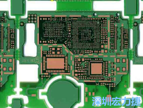 在產(chǎn)品極度要求小型化設(shè)計(jì)時(shí)，可利用HDI板材壓縮主板面積，同時(shí)具減輕重量?jī)?yōu)點(diǎn)。