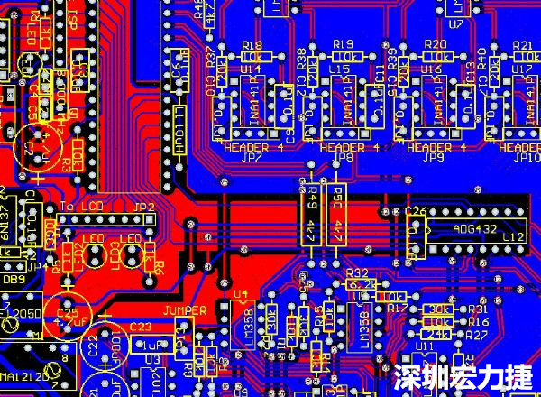 一般產(chǎn)品的PCB設(shè)計，多數(shù)先決定元件布局，再進行線路連接，于元件位置就先改善干擾問題，再從線路細(xì)節(jié)著手改善產(chǎn)品。