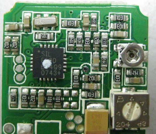 PCBA加工IC元件主要分為DIP及SMD兩大類，DIP 插件的IC，SMD (Surface Mount Device) 表面貼裝元件。
