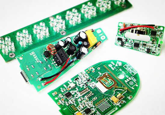 為什么PCB板顏色絕大多數(shù)都是綠色的？